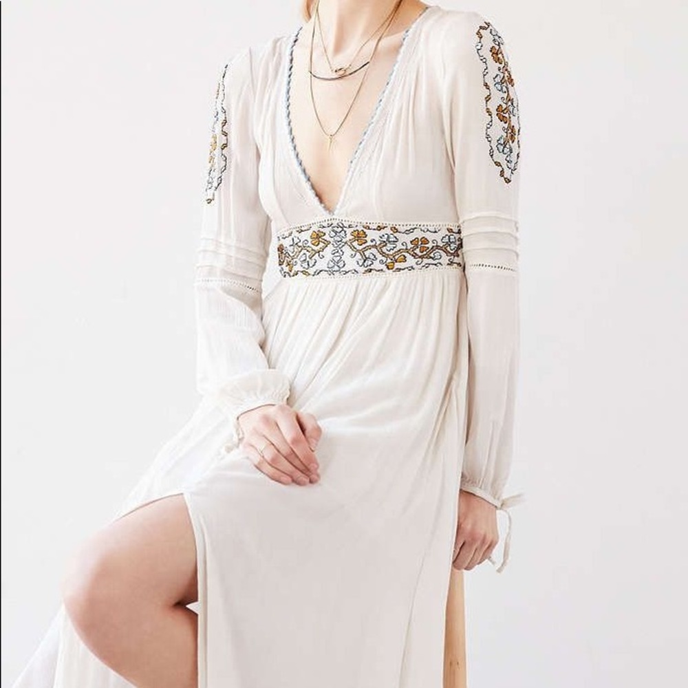 Ecote Sweet Surrender Long Sleeve Embroidered Maxi